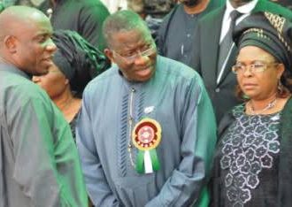 Rotimi Amaechi Alleges Goodluck Jonathan and Wife Forced Him Out of PDP — Akelicious