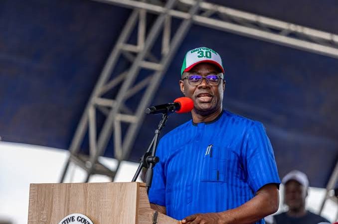 Makinde Restricts Night-Time Motorcycle Operations in Oyo Over Rising Security Concerns — Akelicious