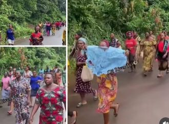 Drama in Enugu as Married Women Protest Against Alleged Sex Workers, Chant “Ashawo Must Go” — Akelicious