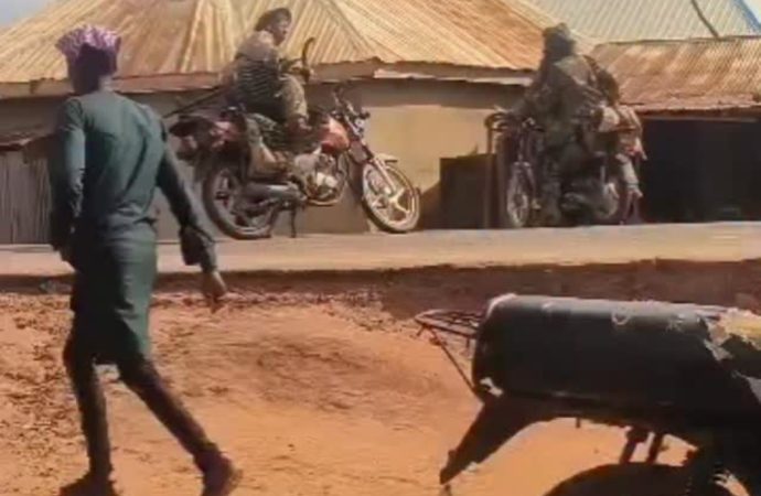 Residents Raise Alarm as Suspected Lakurawa Terrorists Move Across Communities in Niger State — Akelicious
