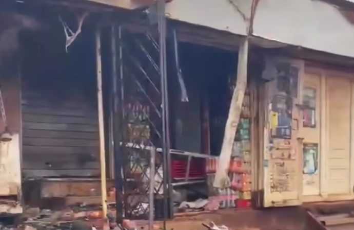 Panic in Independence Layout as Fire Guts Supermarket Near Loma Linda Estate, Enugu — Akelicious