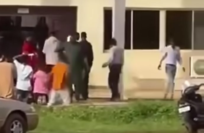 Kwara Poly Suspends Lecturer Caught Flogging IJMB Candidates in Viral Video — Akelicious