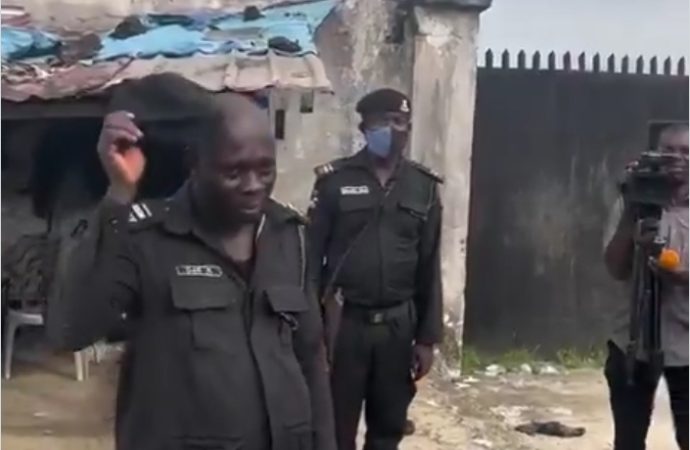 Rivers CP Olugbenga Adepoju Orders Removal of Illegal Roadblocks, Warns Officers Against Extortion — Akelicious