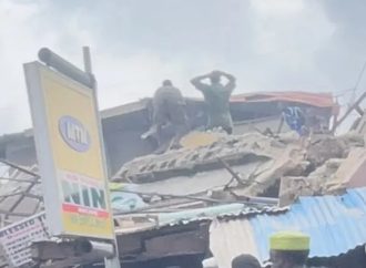 Panic in Lagos as Three-Storey Building Collapses, Several Trapped — Akelicious