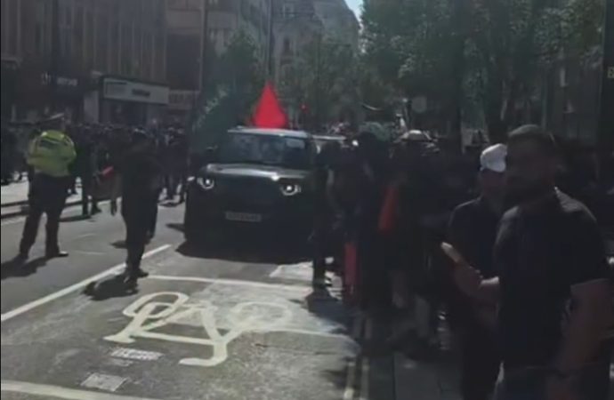 Shia Muslims Hold Peaceful Ashura Procession Through Central London — Akelicious